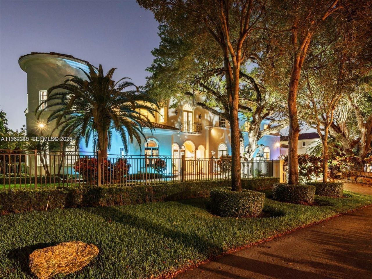 9076 SW 59th Ct, Pinecrest, FL 33156 Photo