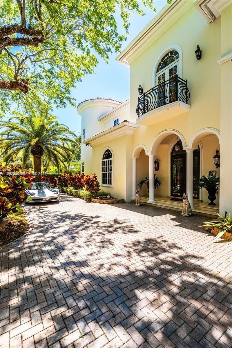 9076 SW 59th Ct, Pinecrest, FL 33156 Photo