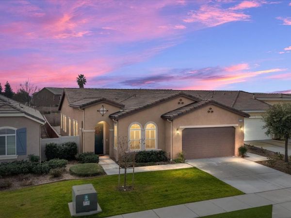 9709 Richland Hills Lane, Bakersfield, CA 93306