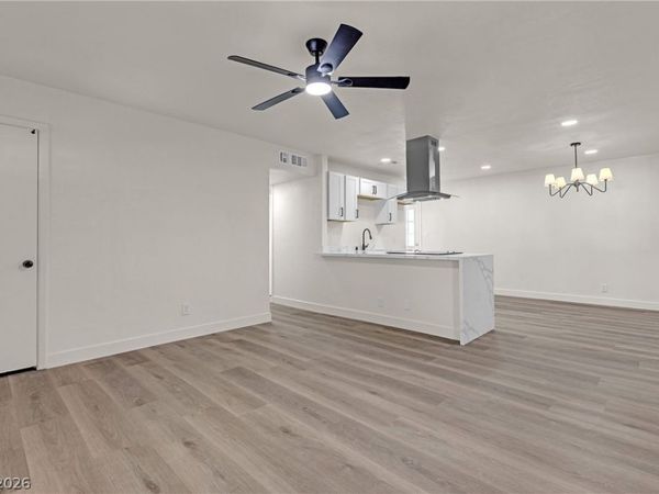 729 Van Ert Avenue , North Las Vegas, NV 89030