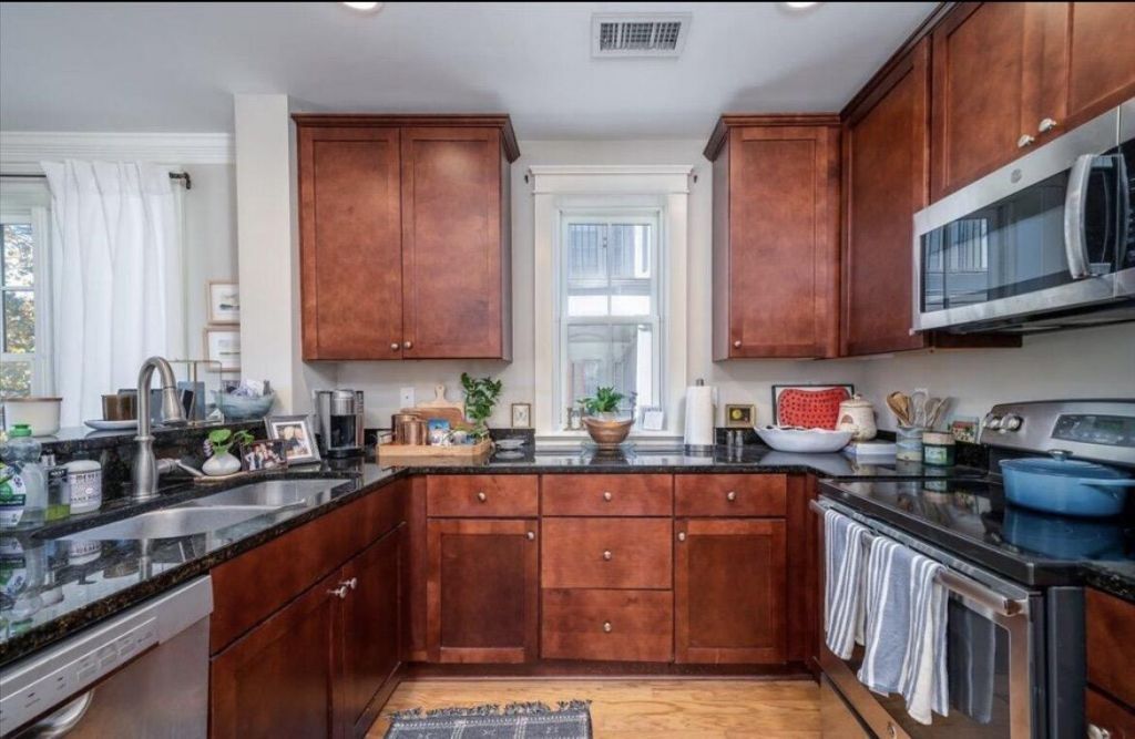 700 S Shelmore Boulevard Photo 24