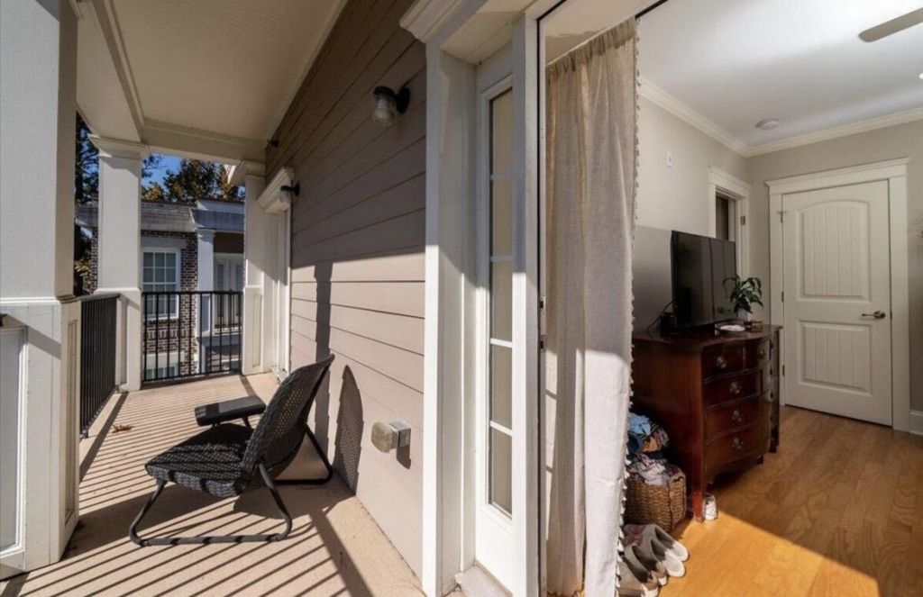 700 S Shelmore Boulevard Photo 40