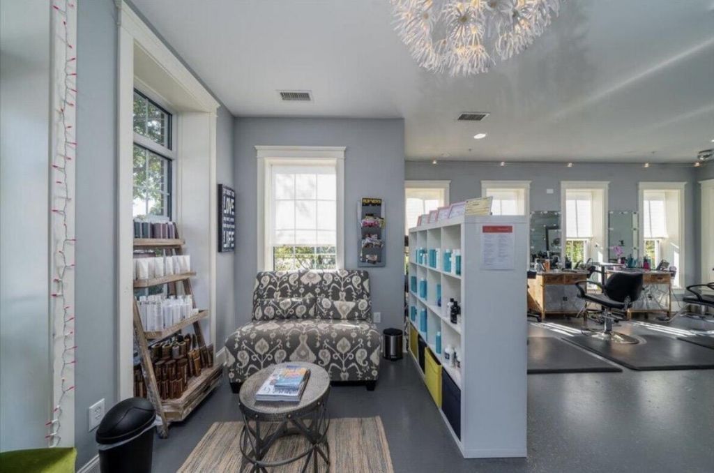 700 S Shelmore Boulevard Photo 8