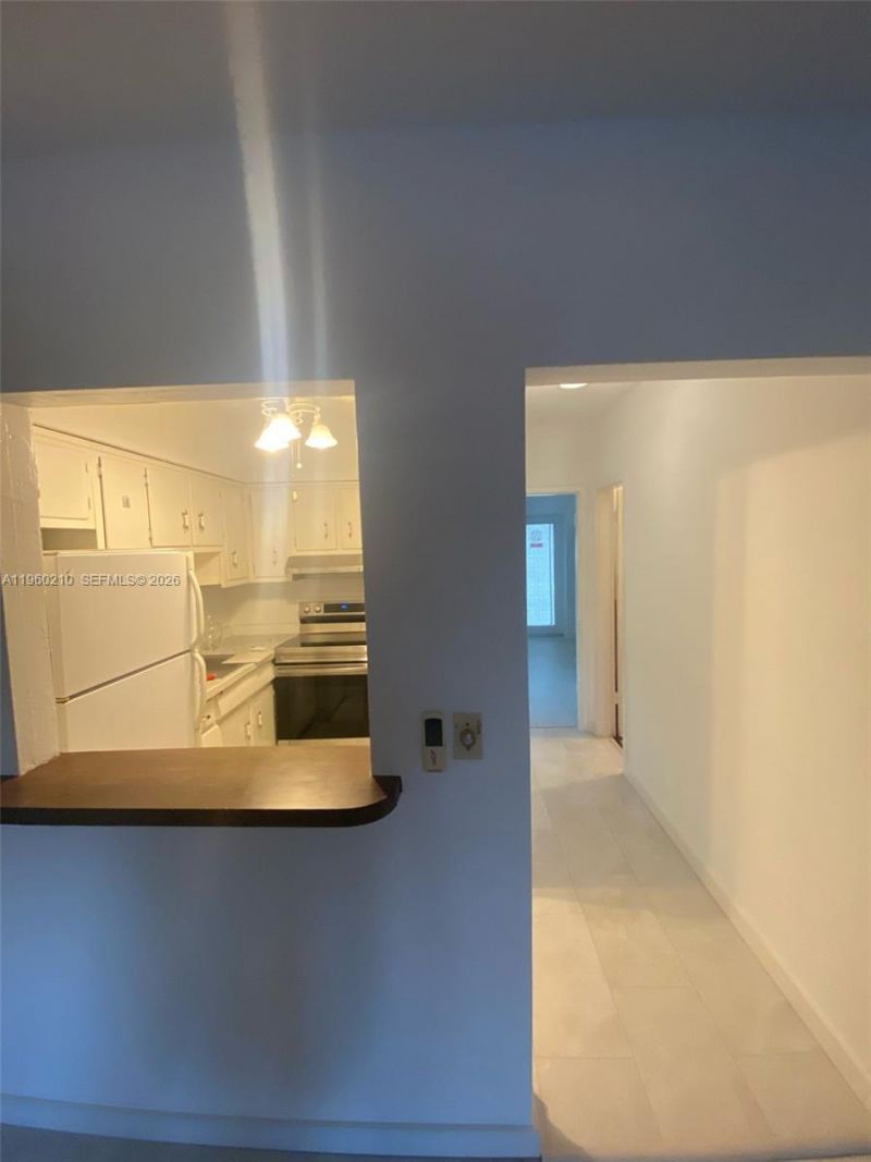 600 Layne , Unit 216, Hallandale Beach, FL 33009 Photo