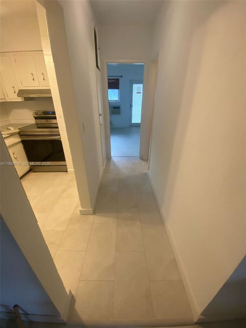 600 Layne , Unit 216, Hallandale Beach, FL 33009 Photo