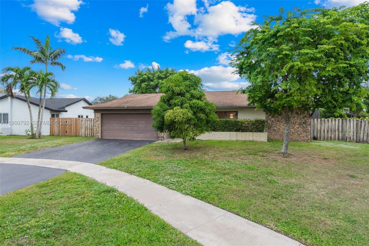 4264 NW 95th Ter , Sunrise, FL 33351 Photo