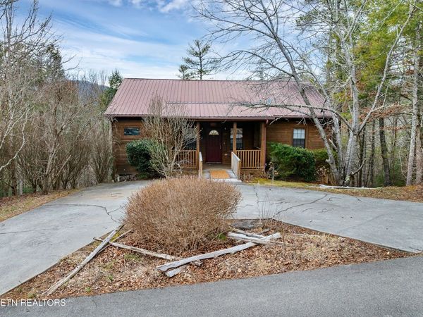 129 Cutter Gap Rd, Townsend, TN 37882