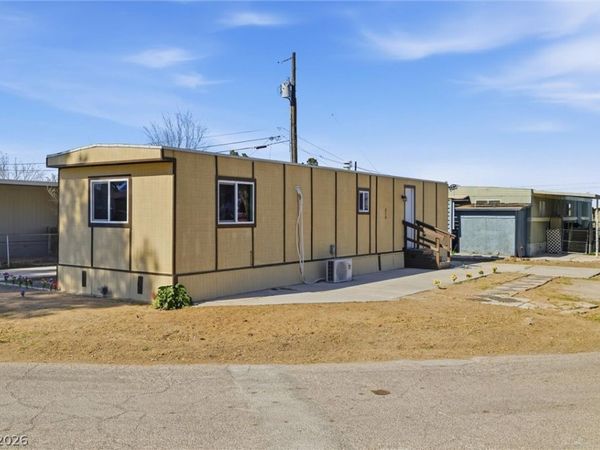 210 W Bonnie Claire Court, Pahrump, NV 89048