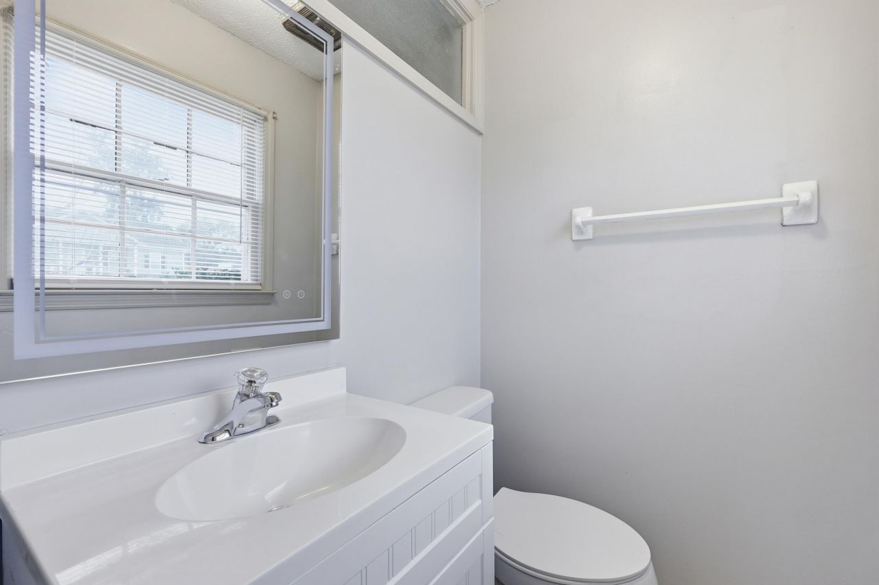 1330 Dennis Boulevard Photo 16