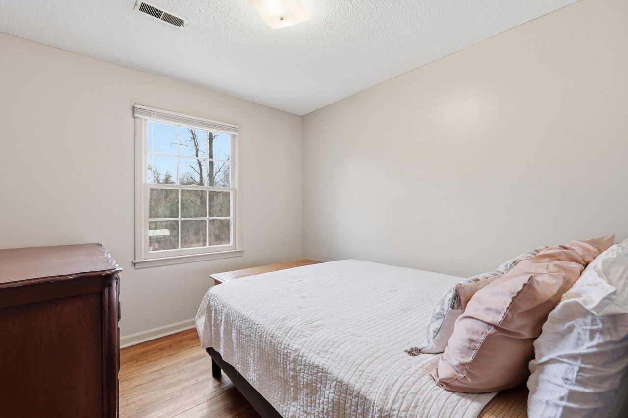 1330 Dennis Boulevard Photo 18