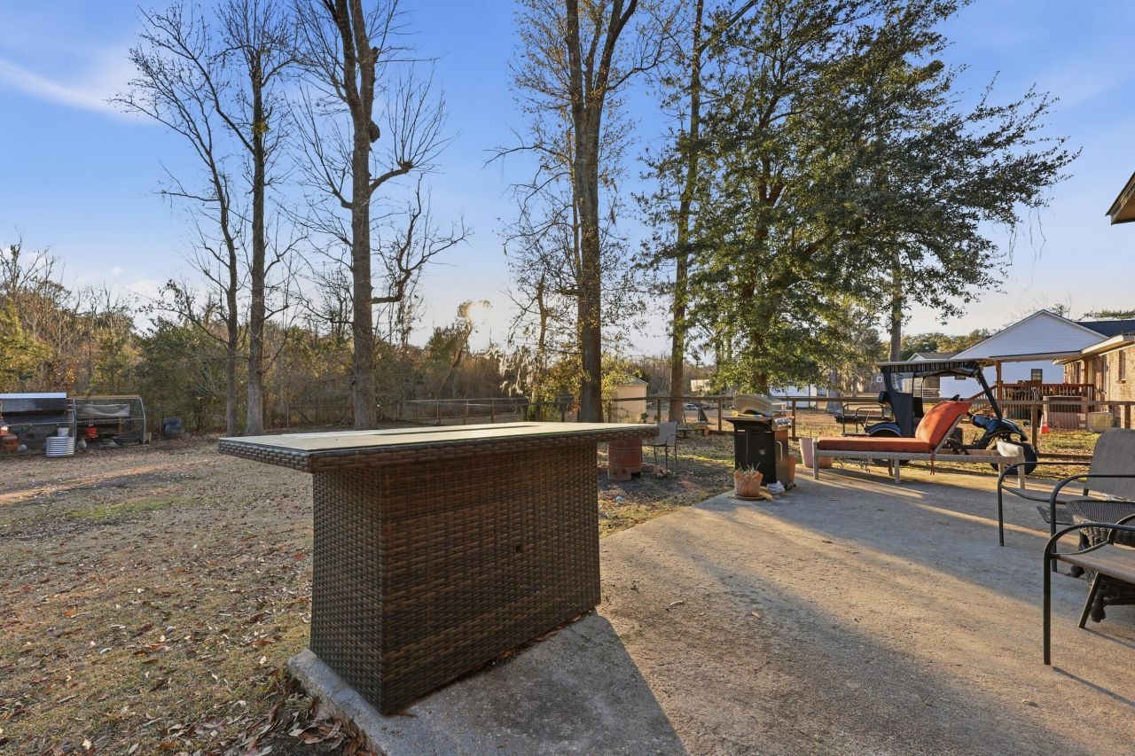 1330 Dennis Boulevard Photo 20