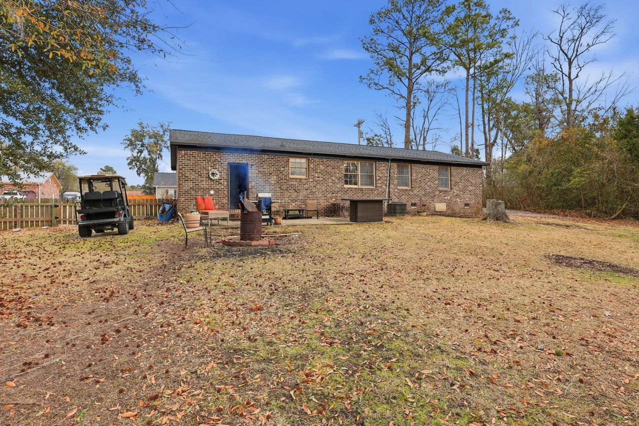 1330 Dennis Boulevard Photo 24