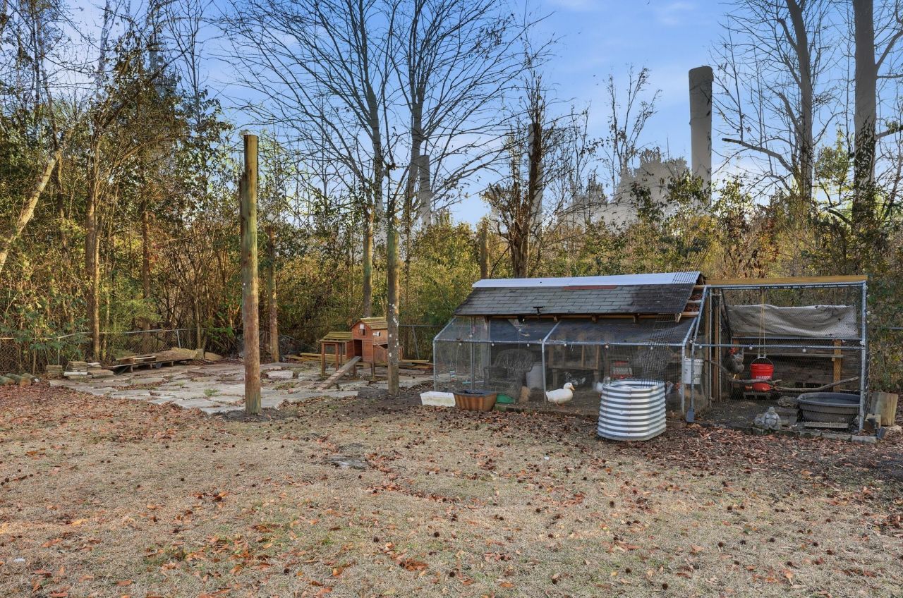 1330 Dennis Boulevard Photo 26