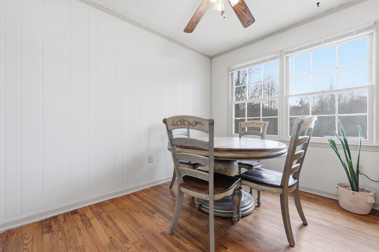 1330 Dennis Boulevard Photo 6