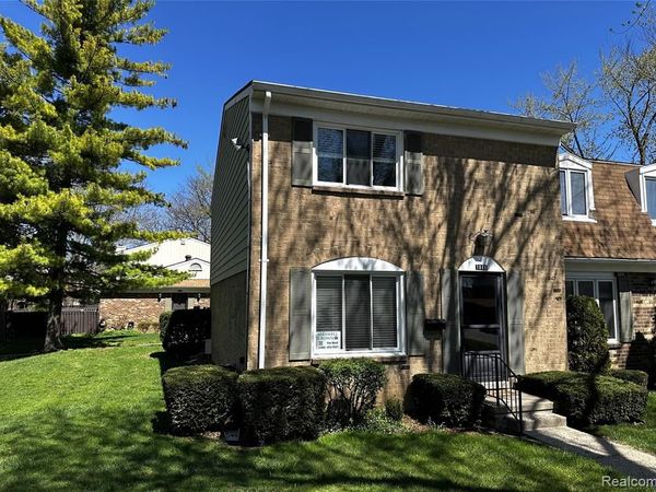 1806 N Torquay Avenue N, Royal Oak, MI 48073