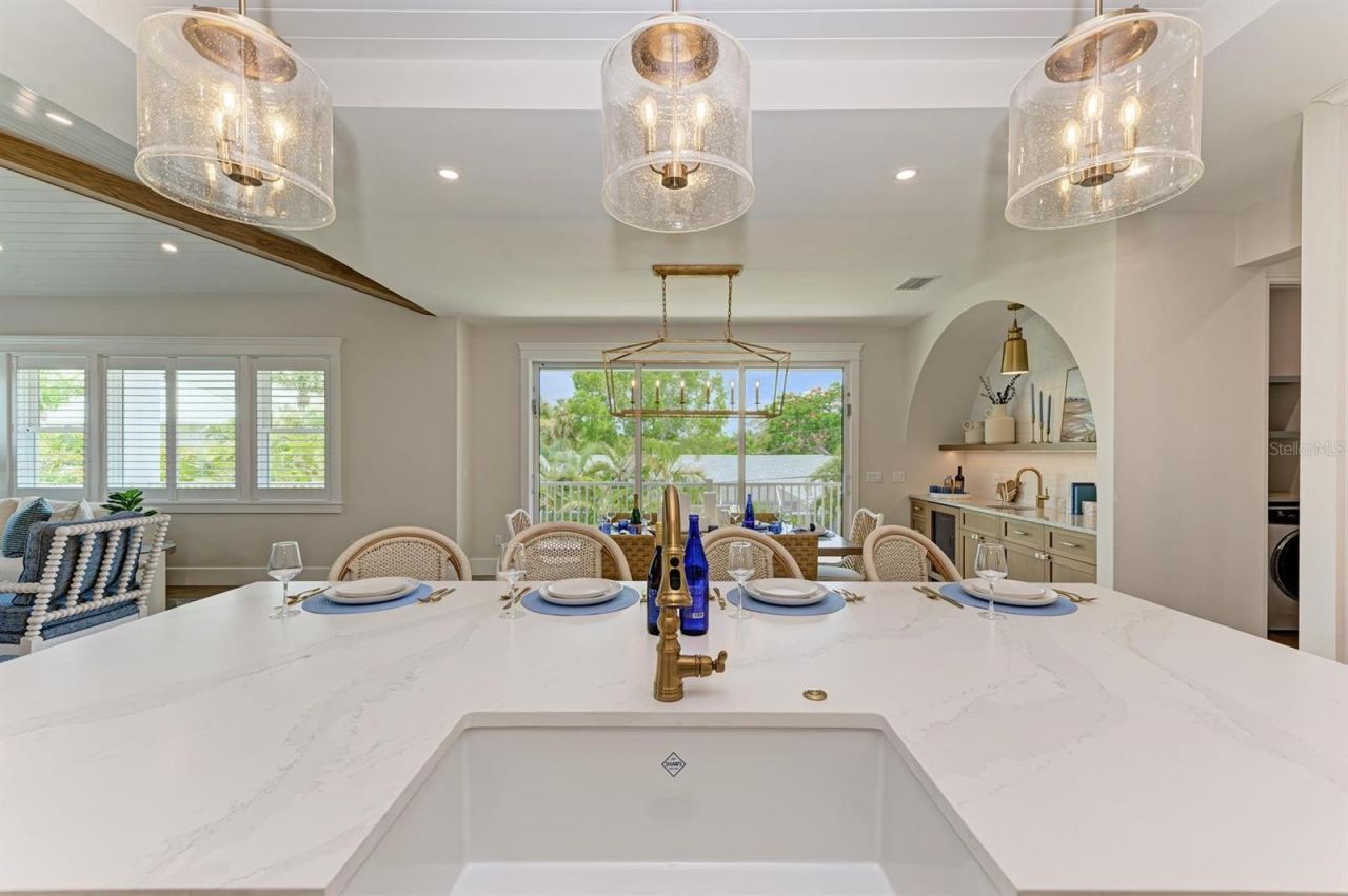 215 83rd Street, Holmes Beach, FL 34217 Photo