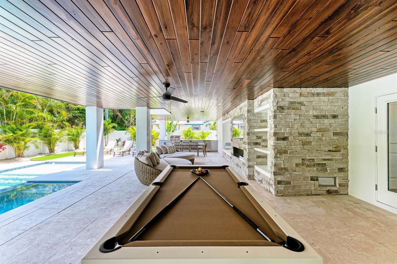 215 83rd Street, Holmes Beach, FL 34217 Photo