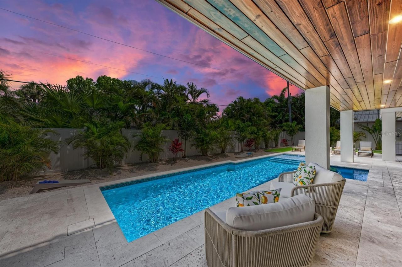 215 83rd Street, Holmes Beach, FL 34217 Photo