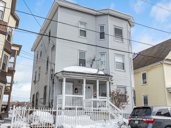 7-9 Bennington St, Lawrence, MA 01841