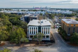 211 Seven Farms Drive photo 4