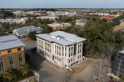 211 Seven Farms Drive photo 4