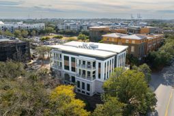 211 Seven Farms Drive photo 4