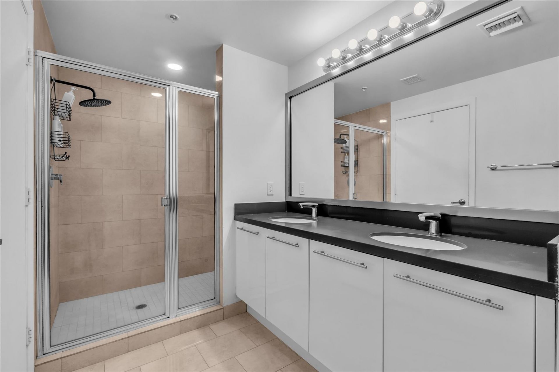 90 SW 3rd Street, Unit 3808, Miami, FL 33130 Photo