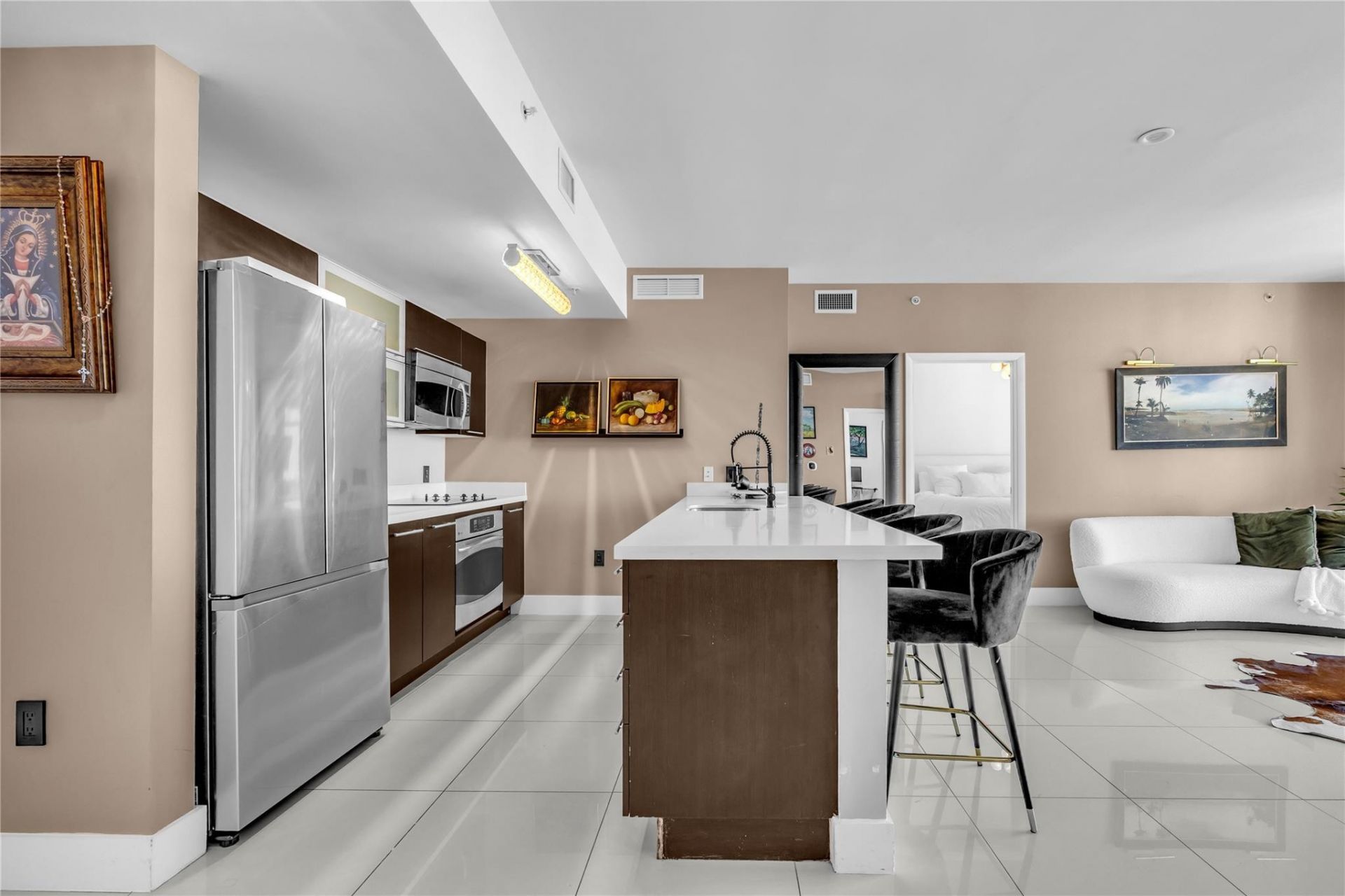 90 SW 3rd Street, Unit 3808, Miami, FL 33130 Photo