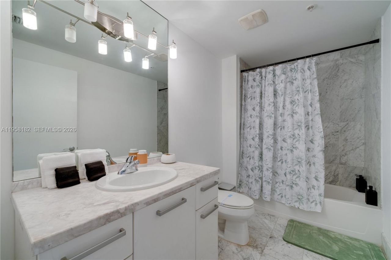253 NE 2nd St, Unit 228, Miami, FL 33132 Photo