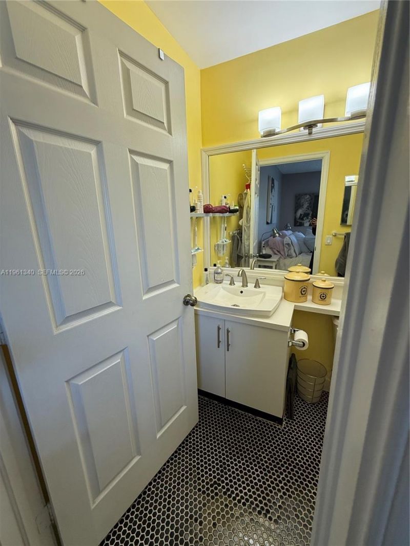 232 Waterside Dr , Hypoluxo, FL 33462 Photo