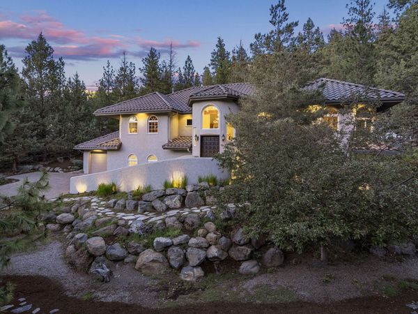 2279 NW Putnam Road, Bend, OR 97703