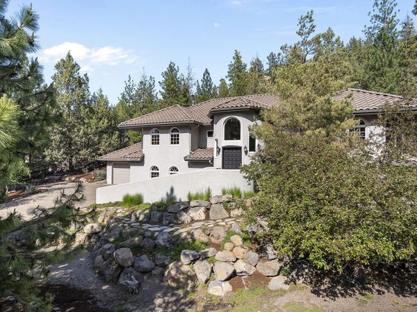 2279 NW Putnam Road, Bend, OR 97703