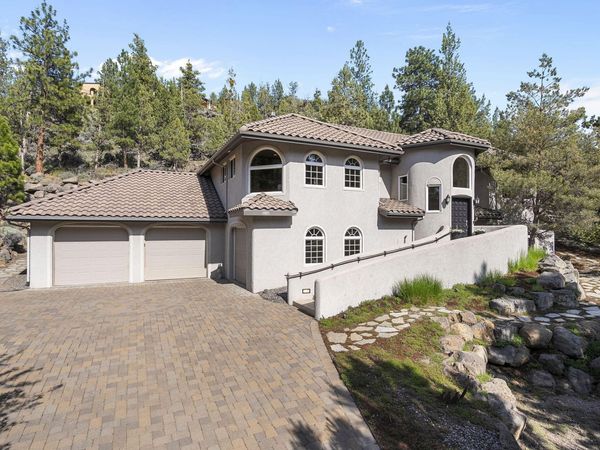 2279 NW Putnam Road, Bend, OR 97703