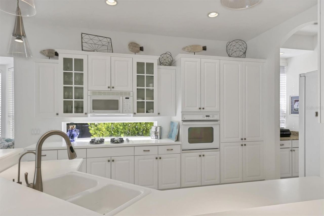 8135 Abingdon Court, University Park, FL 34201 Photo