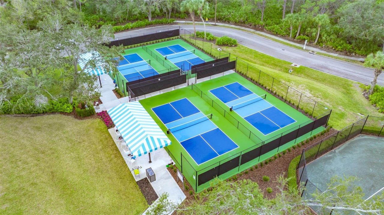 8135 Abingdon Court, University Park, FL 34201 Photo