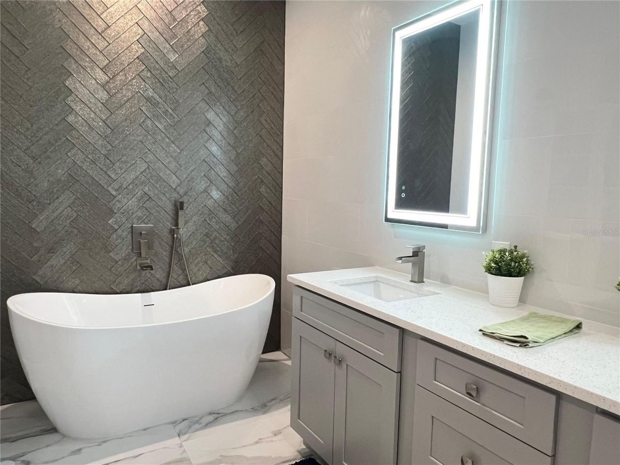 965 Pine Hill Boulevard, Geneva, FL 32732 Photo