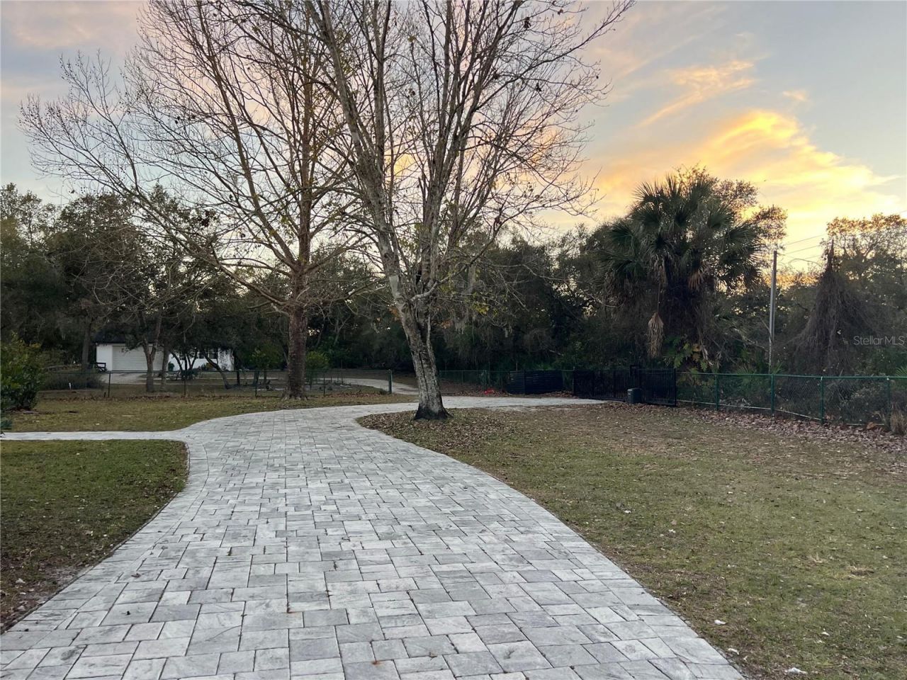 965 Pine Hill Boulevard, Geneva, FL 32732 Photo