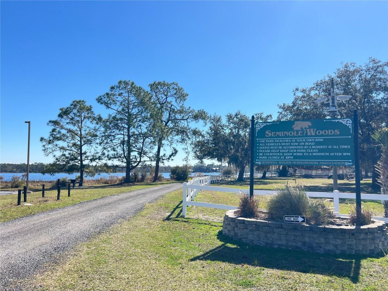 965 Pine Hill Boulevard, Geneva, FL 32732 Photo