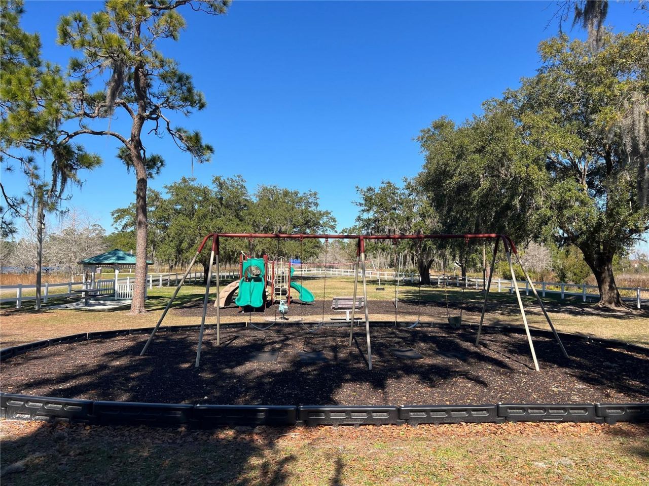 965 Pine Hill Boulevard, Geneva, FL 32732 Photo