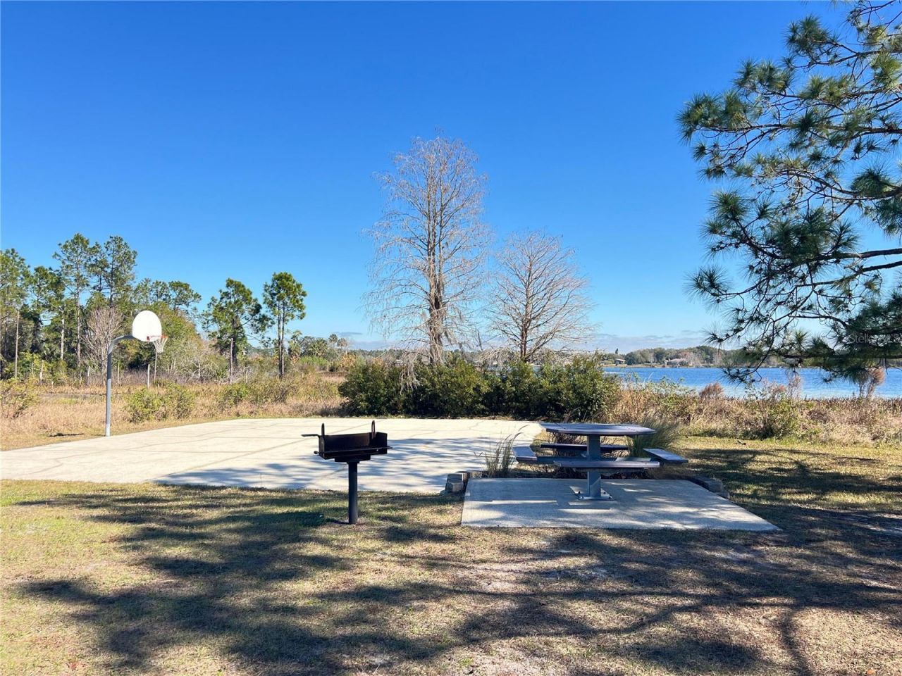 965 Pine Hill Boulevard, Geneva, FL 32732 Photo