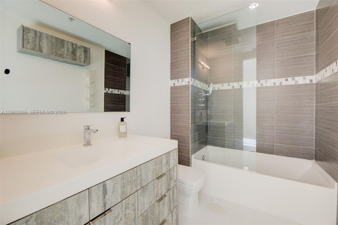 2200 NE 4th Ave , Unit 602, Miami, FL 33137 Photo