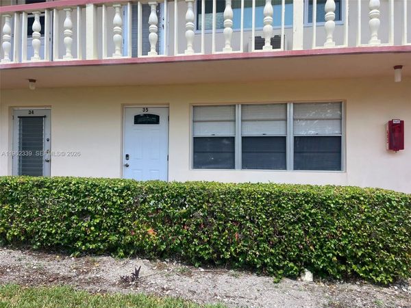 35 Camden, Unit B, West Palm Beach, FL 33417