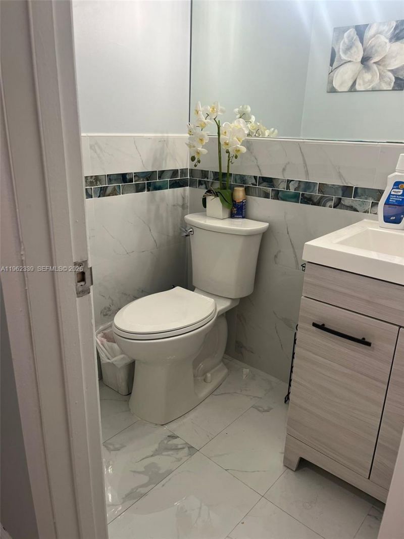 35 Camden, Unit B, West Palm Beach, FL 33417 Photo