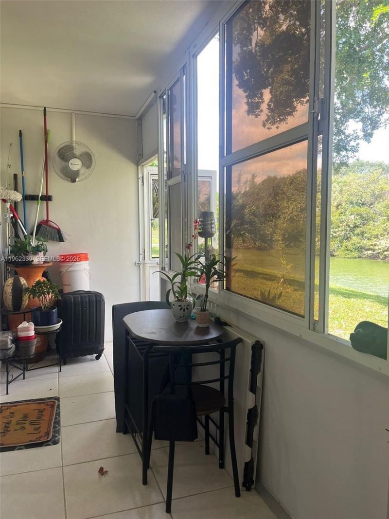 35 Camden, Unit B, West Palm Beach, FL 33417 Photo