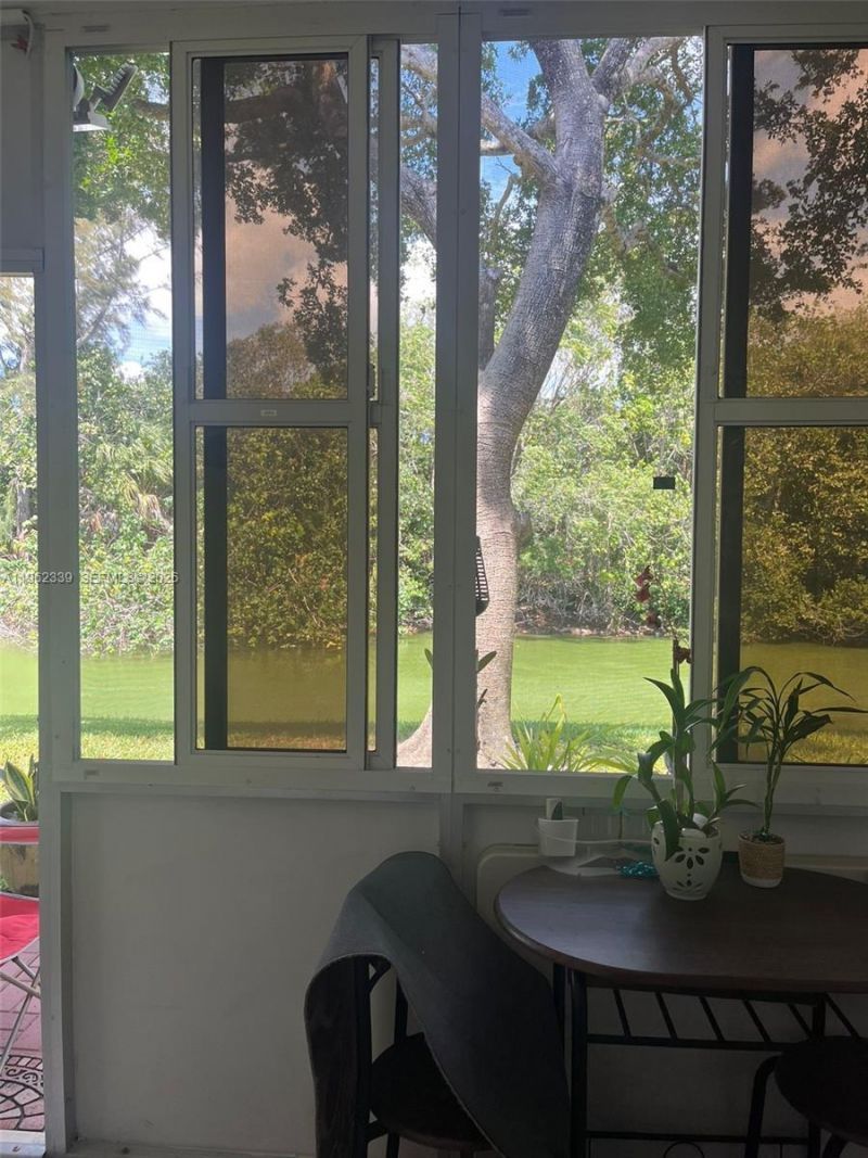 35 Camden, Unit B, West Palm Beach, FL 33417 Photo