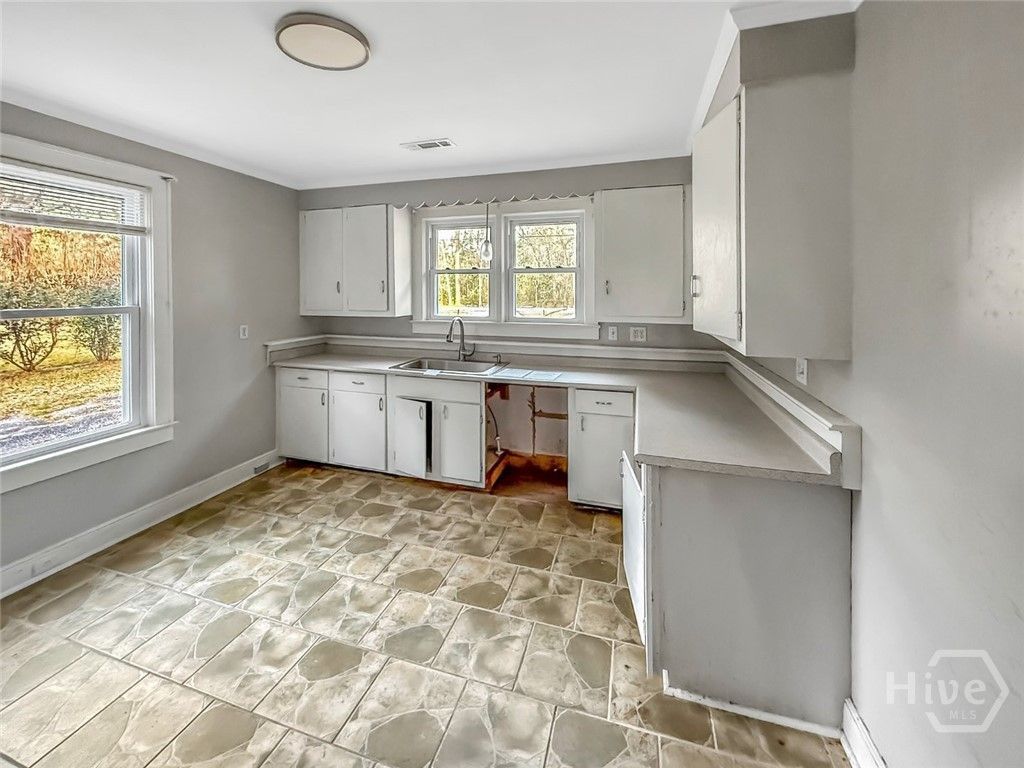 154 Old House Road Photo 11