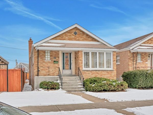 6049 S Mobile Avenue, Chicago, IL 60638