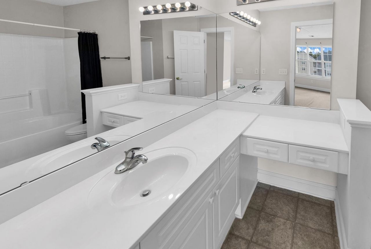 627 Woodmoor Dr. Photo 13