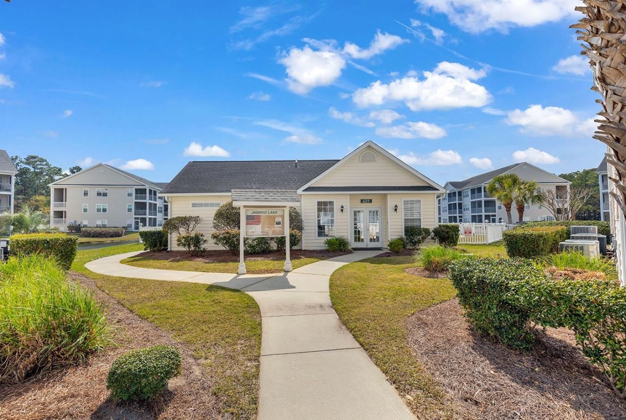 627 Woodmoor Dr. Photo 17