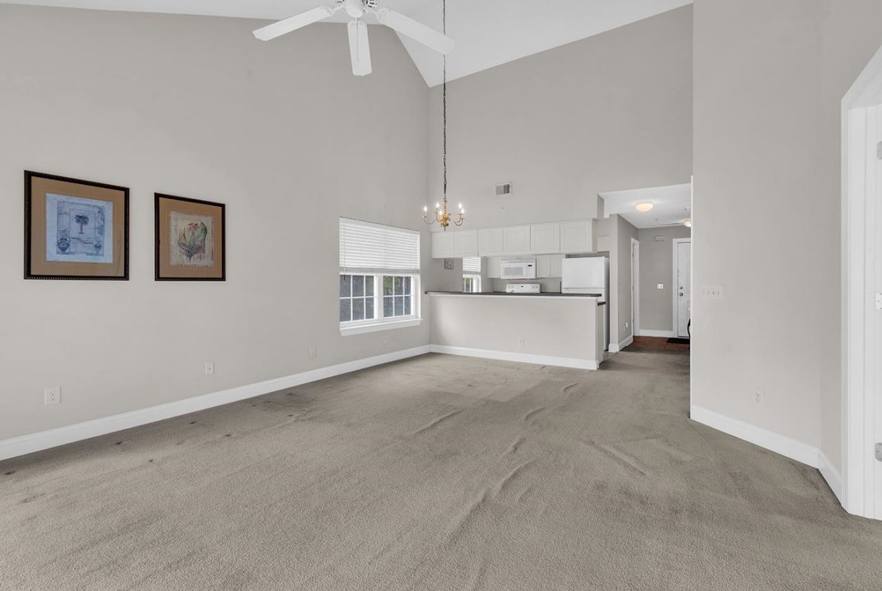 627 Woodmoor Dr. Photo 8